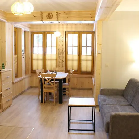 Pod Niedzwiedziem Centrum Ii * ザコパネ