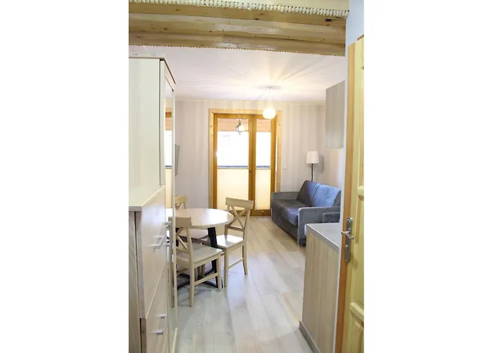 Pod Niedzwiedziem Centrum Ii アパート