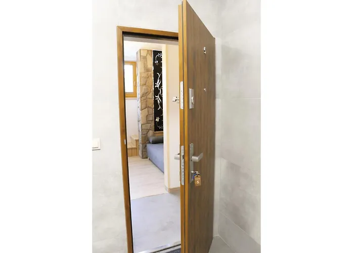 Pod Niedzwiedziem Centrum Ii アパート