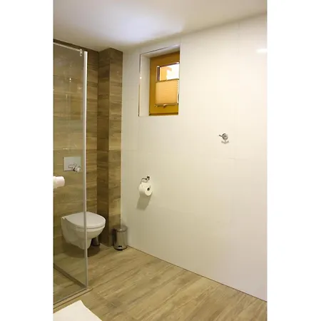 Pod Niedzwiedziem Centrum Ii